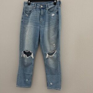 American Eagle Light Blue Mom Jeans